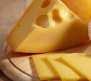 А чи буває сир дієтичним Твердий сир при схудненні
